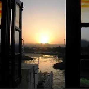 2* Hotel Hill